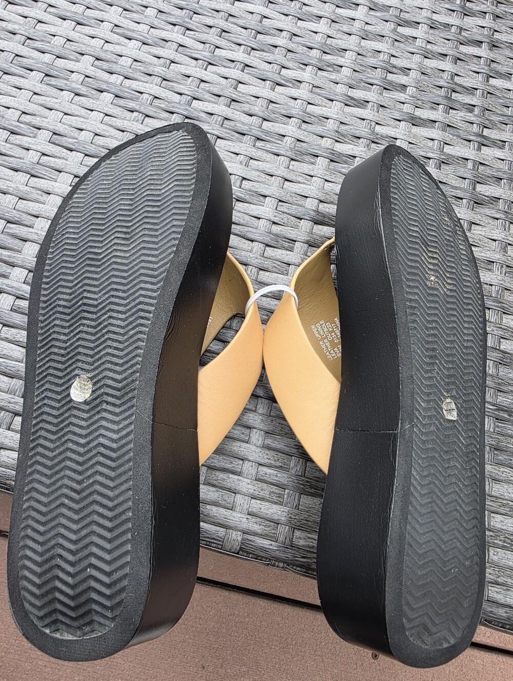 Tory Burch Leather Platform Flip Flops, Black with Brown With Logo, Sz 8 - Picture 3 of 6